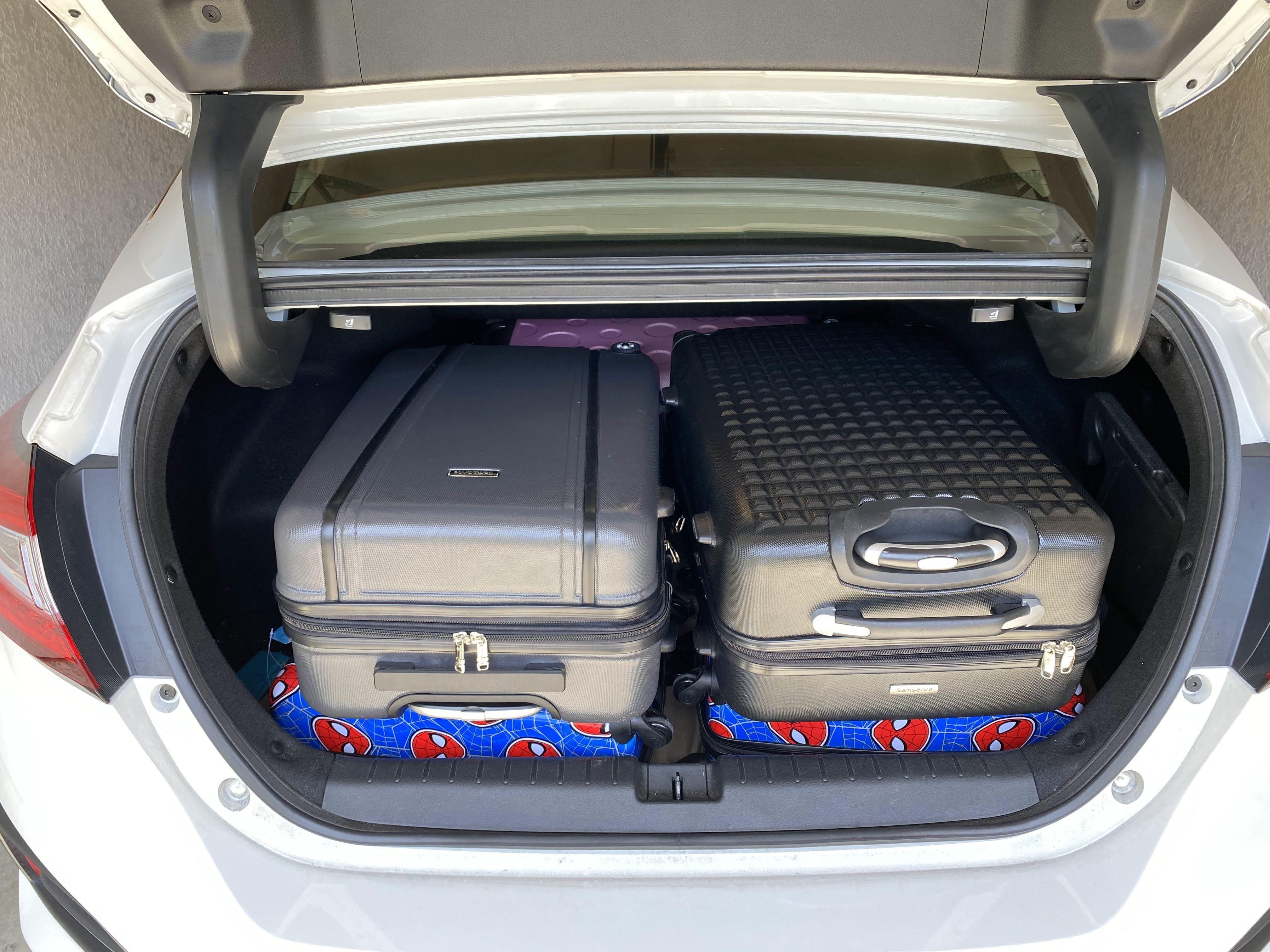 executive car luggage 