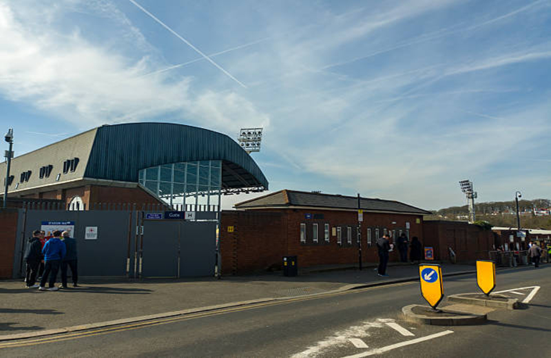 how to get to crystal palace football stadium