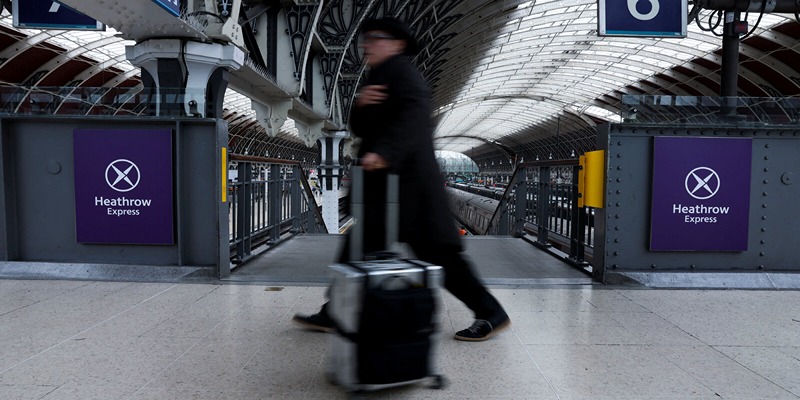 is the Heathrow Express running today